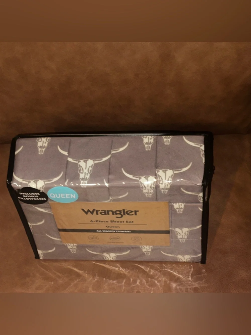 Wrangler Queen Sheet Set in Brown with White Steer Skull Pattern